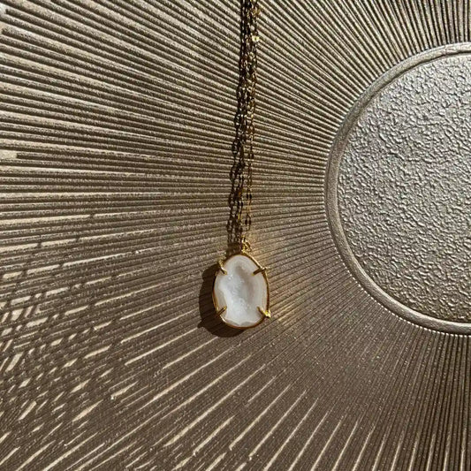 bergkristal geode hanger